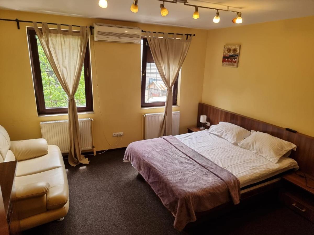 Casa Romana Apartamento Ploieşti Exterior foto